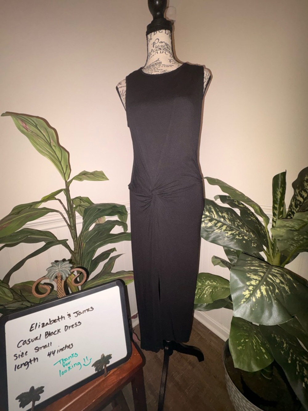 Elizabeth & Jones Casual Black Dress